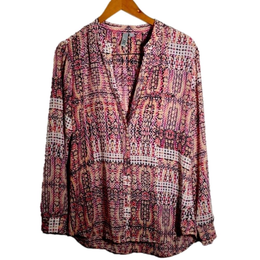𝅺KUT from the Kloth button down top, size medium, like new